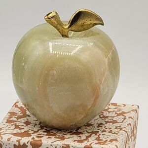 Natural Onyx Gemstone Apple Decor Paperweight Teacher Gift